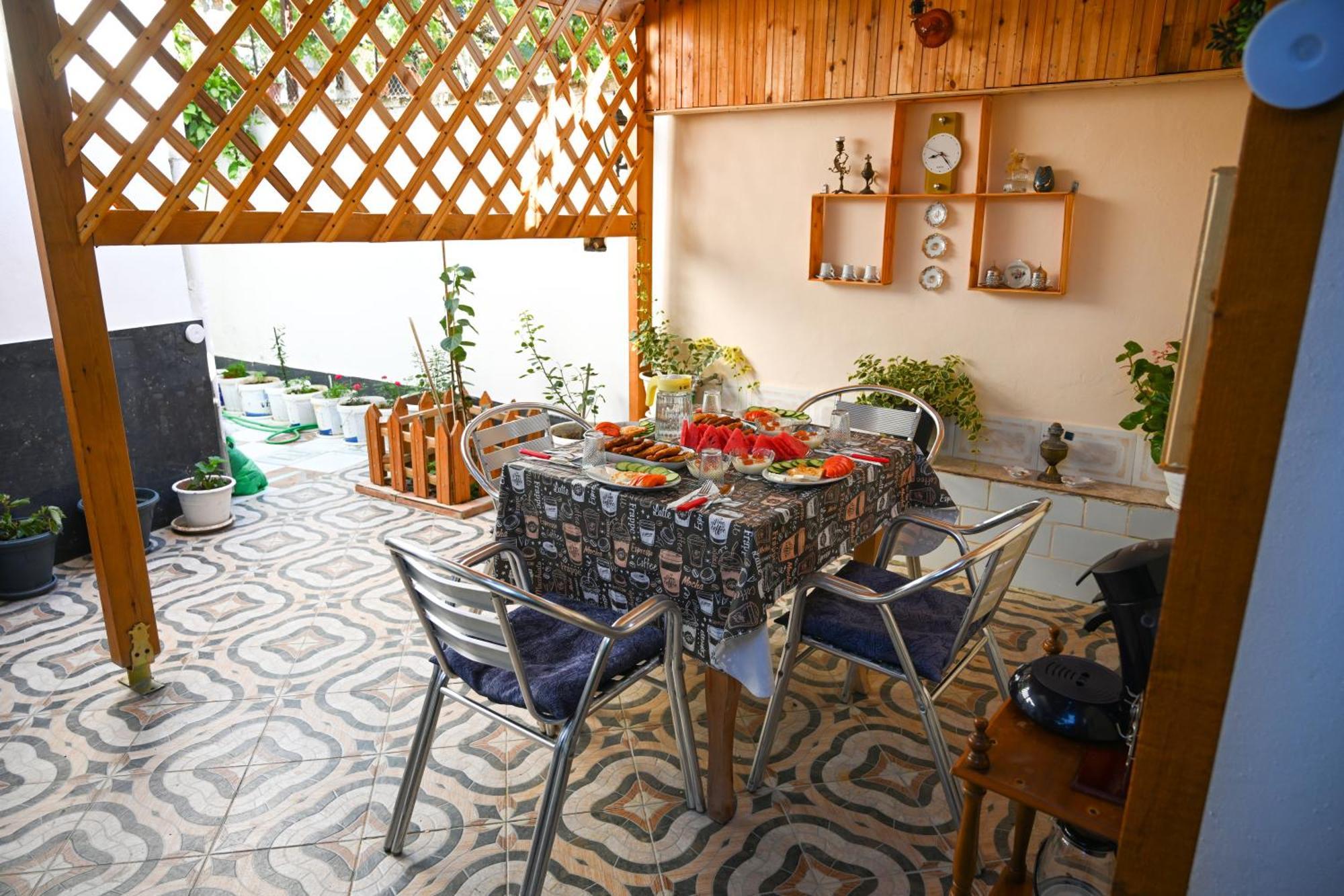 Guest House Flowers Berat Zewnętrze zdjęcie