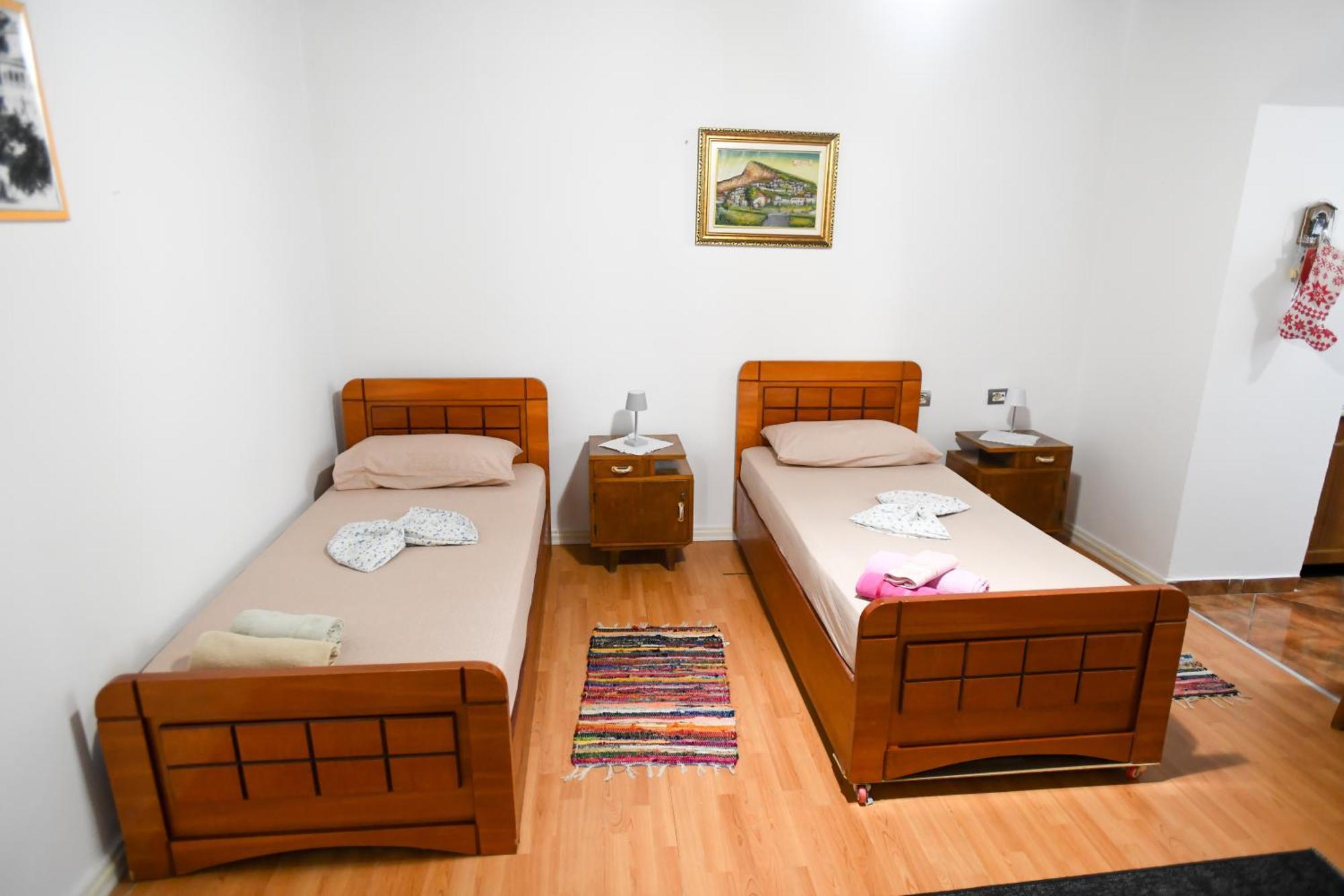 Guest House Flowers Berat Zewnętrze zdjęcie