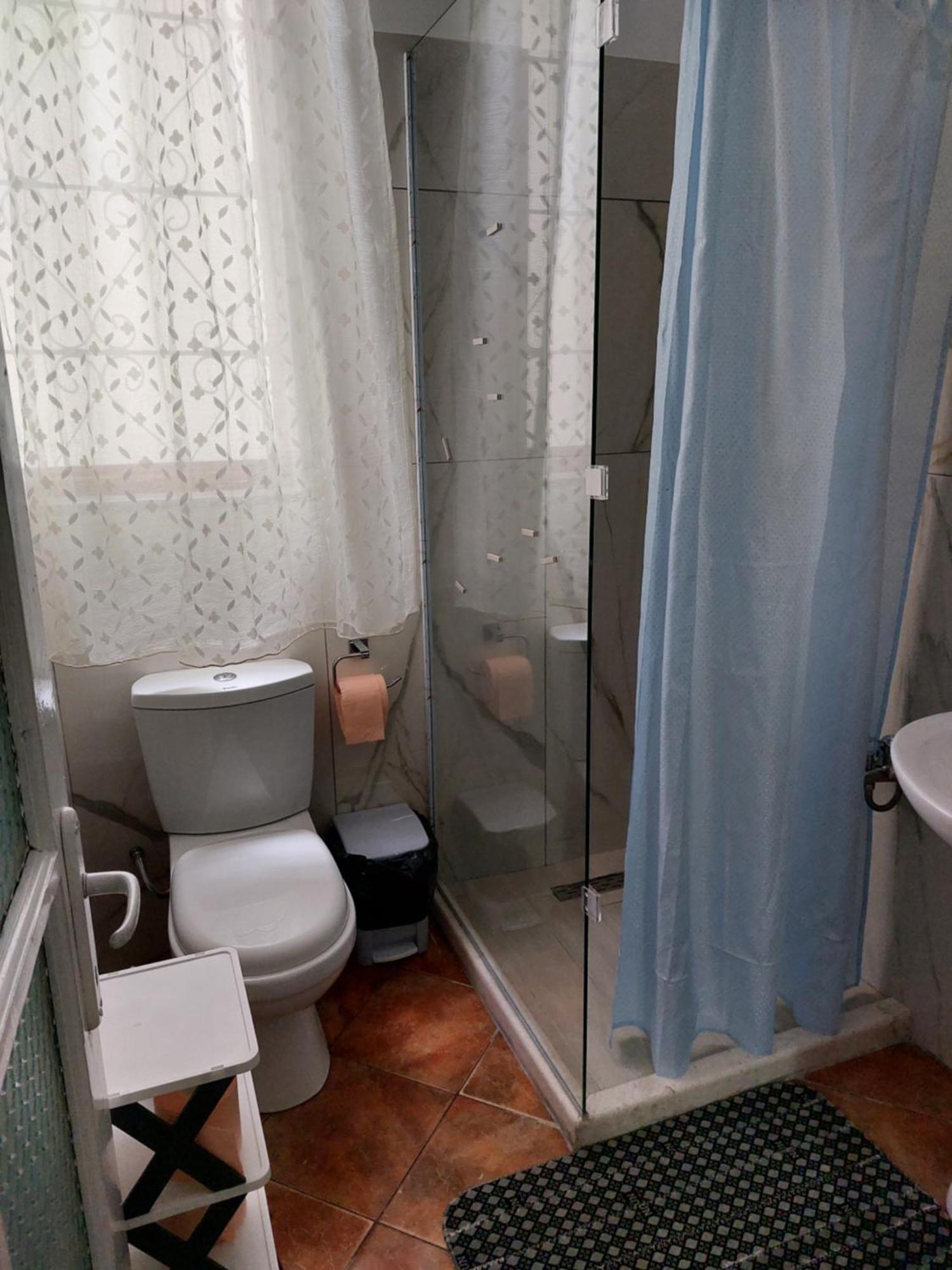 Guest House Flowers Berat Zewnętrze zdjęcie